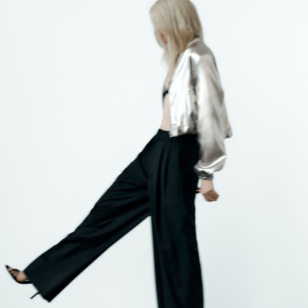 ZARA SATIN EFFECT FOIL BOMBER jacket bloggers favorite - Picture 5 of 13